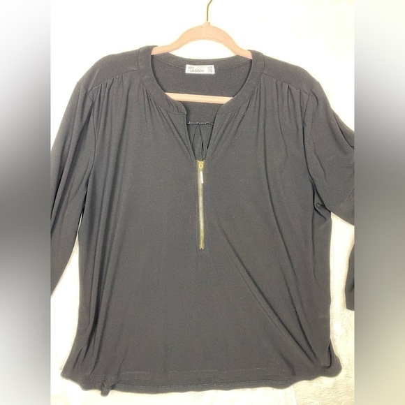 89th and Madison black and gold long sleeve three quarter blouse size XL - Picture 2 of 15